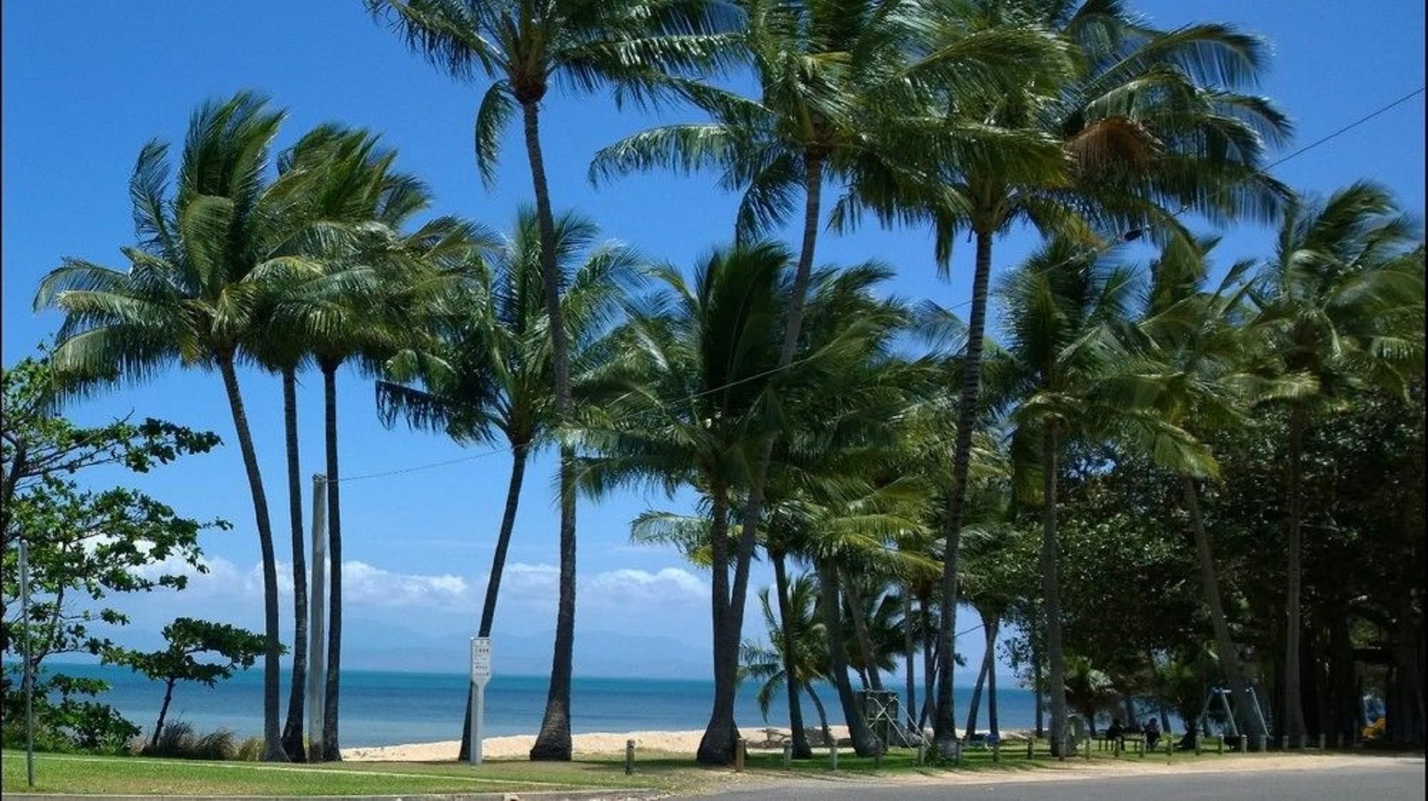 Island Leisure Resort Nelly Bay